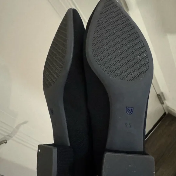 Rothy's black Women's heels - Picture 3 of 3